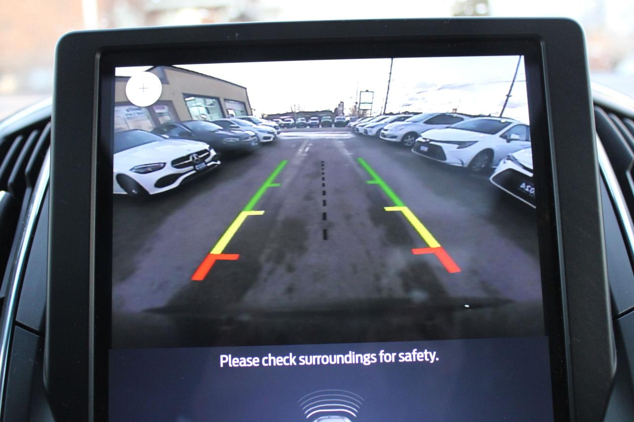 2024 Ford Edge Titanium AWD Photo