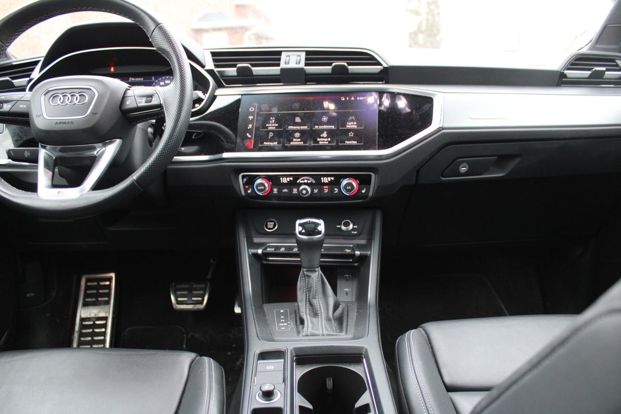 2024 Audi Q3 Progressiv 45 TFSI quattro Photo