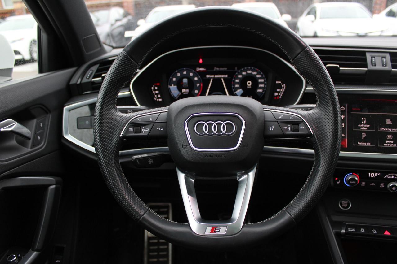 2024 Audi Q3 Progressiv 45 TFSI quattro Photo