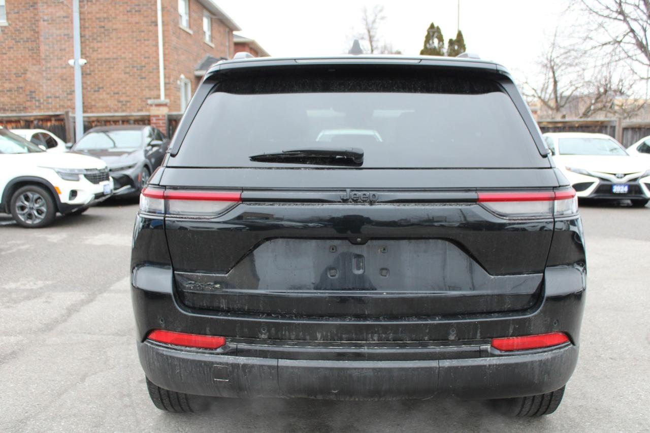 2023 Jeep Grand Cherokee Altitude Photo