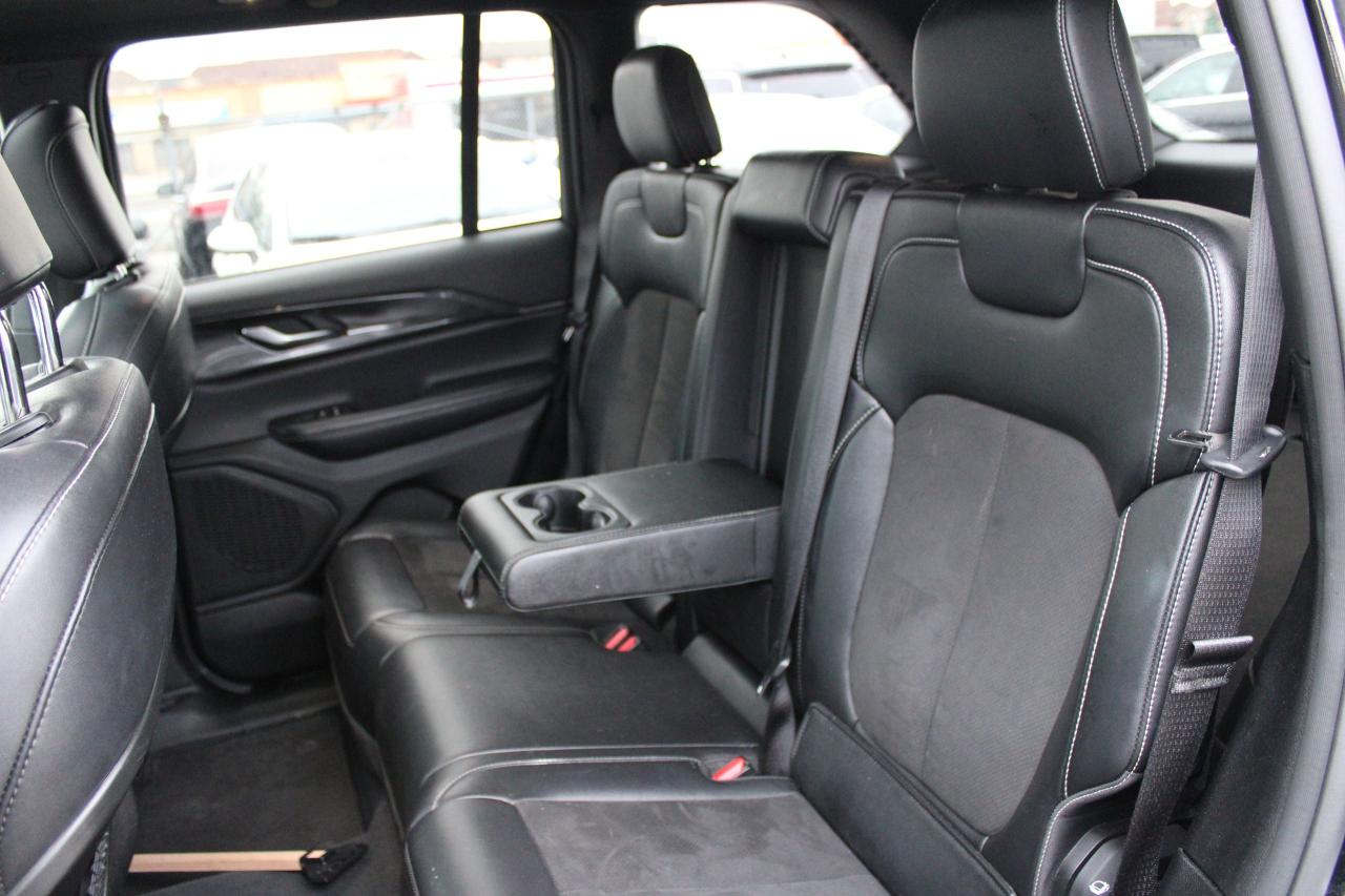 2023 Jeep Grand Cherokee Altitude Photo