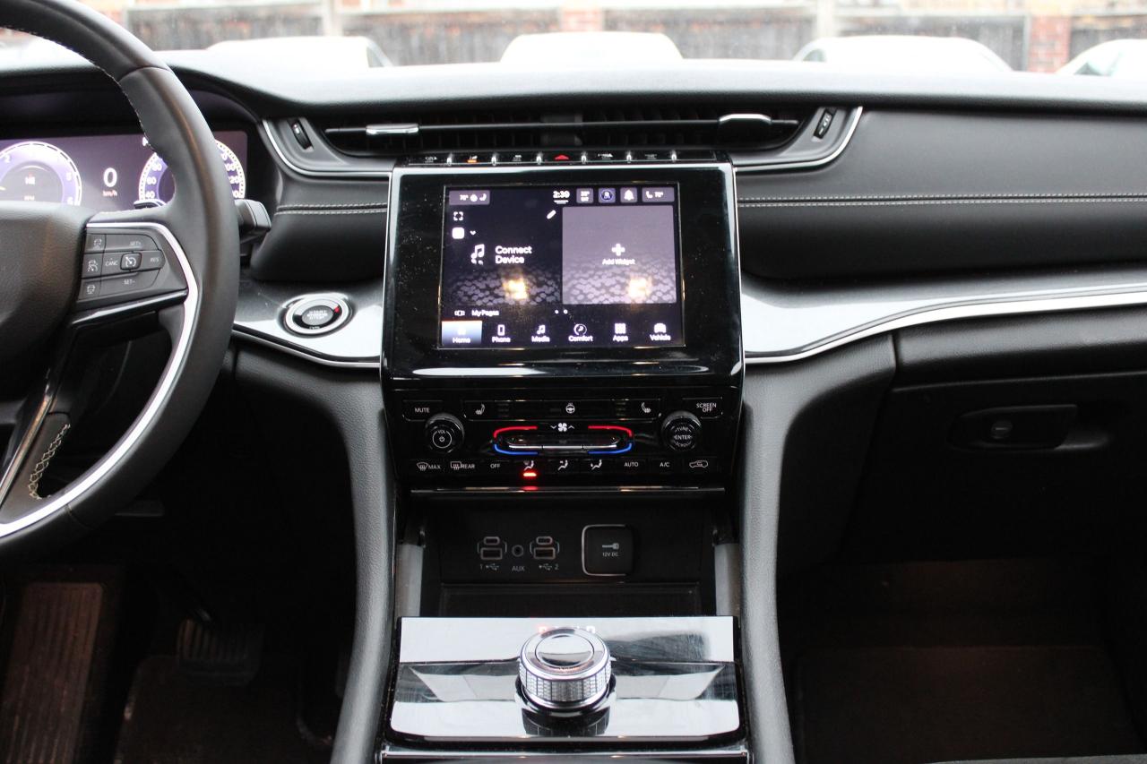 2023 Jeep Grand Cherokee Altitude Photo