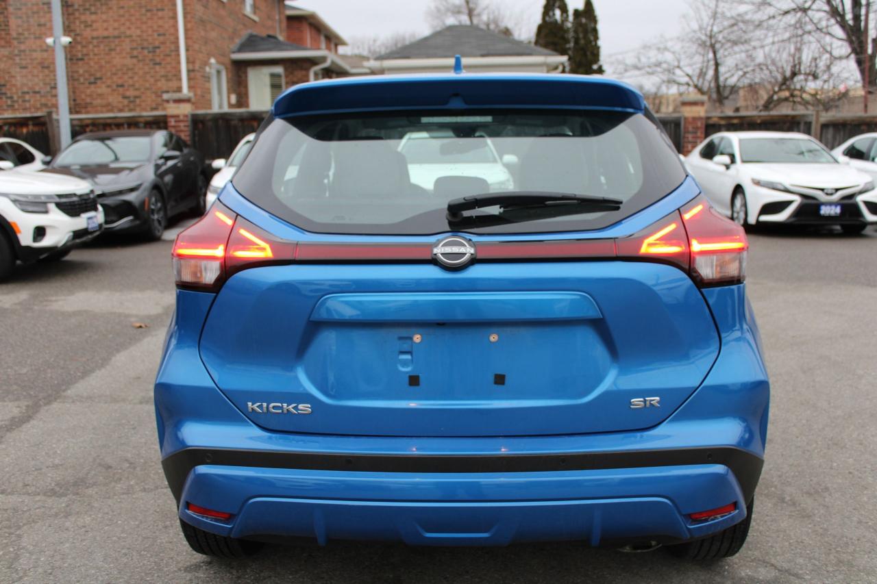 2024 Nissan Kicks SR Photo