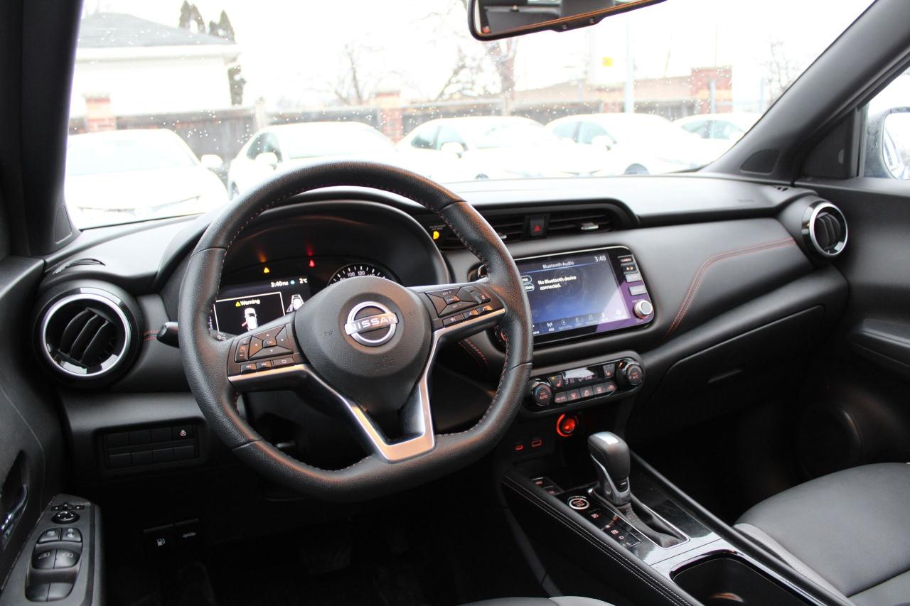 2024 Nissan Kicks SR Photo