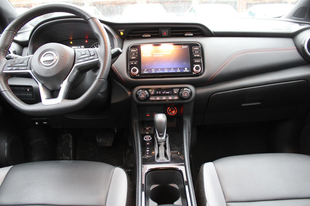 2024 Nissan Kicks SR Photo