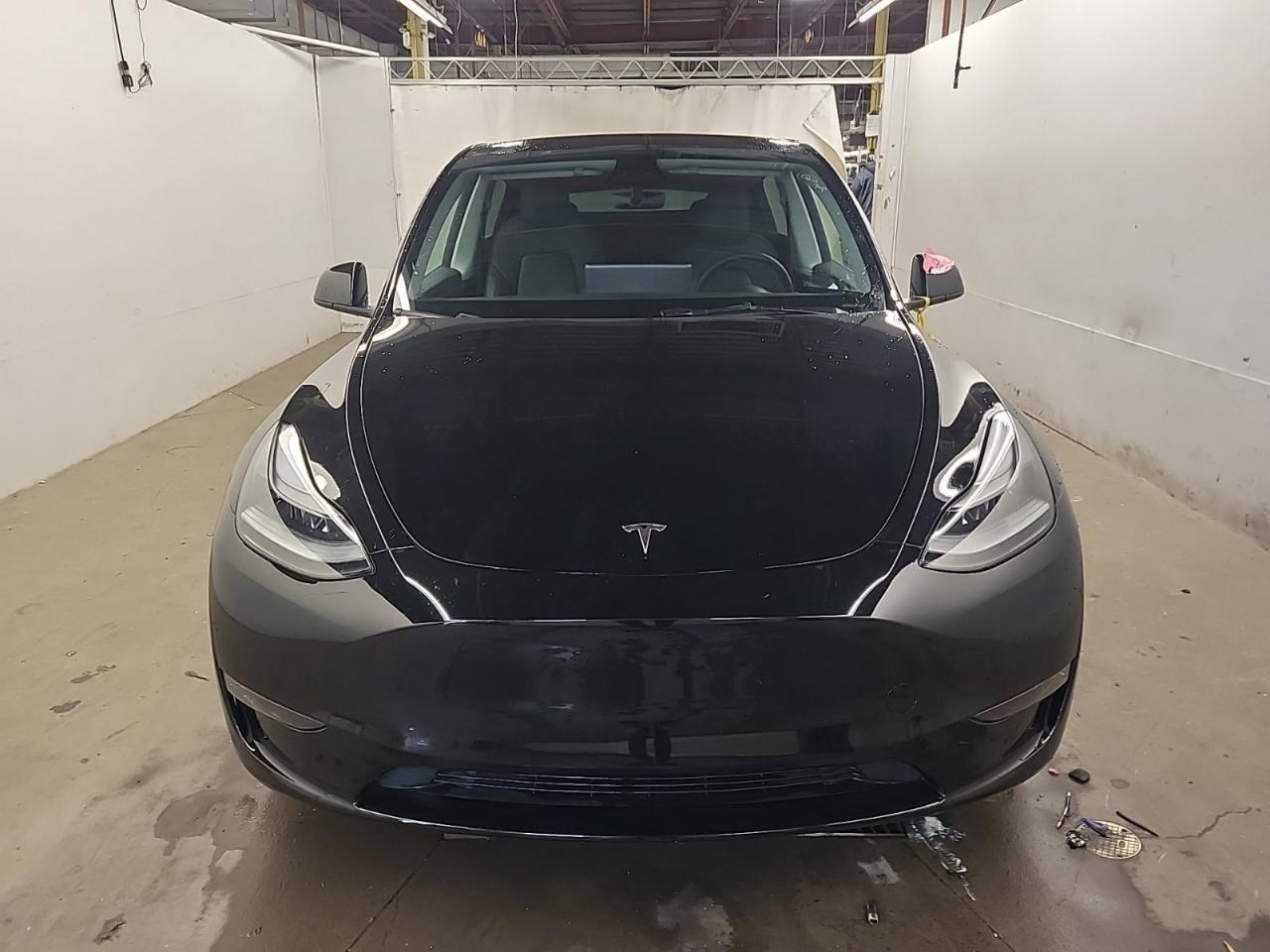 2023 Tesla Model Y LONG RANGE Photo2