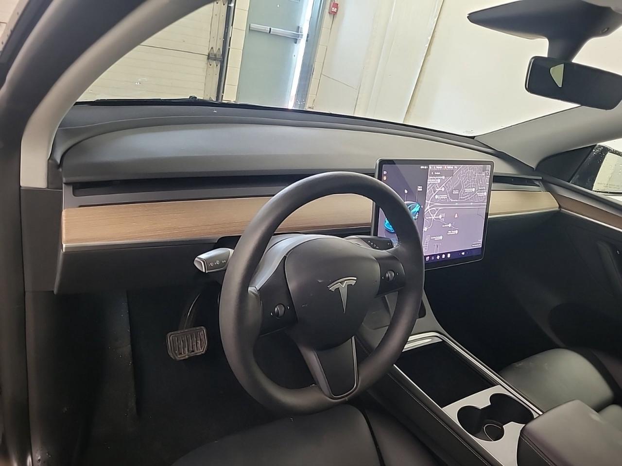 2023 Tesla Model Y LONG RANGE Photo