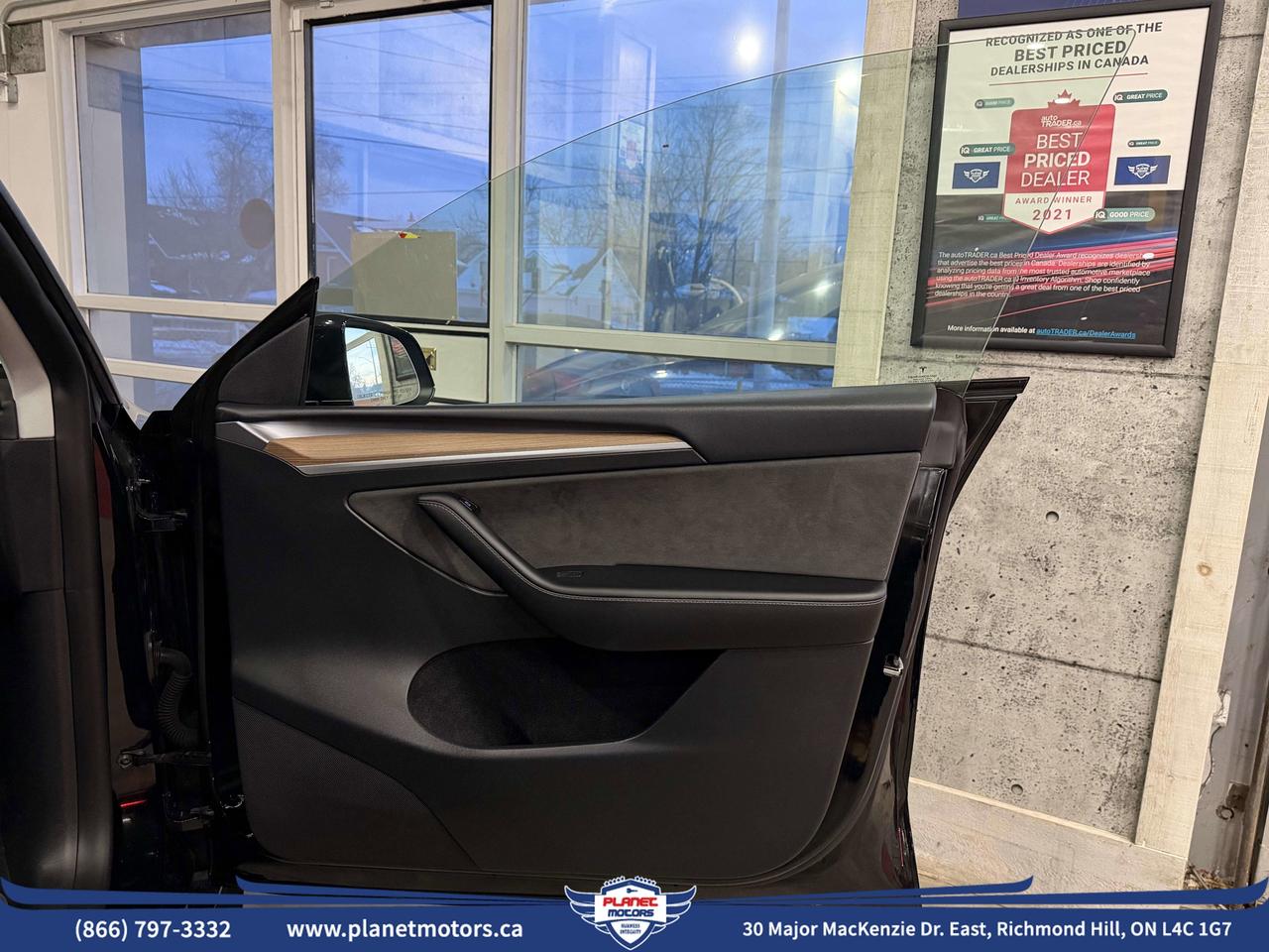 2023 Tesla Model Y LONG RANGE Photo