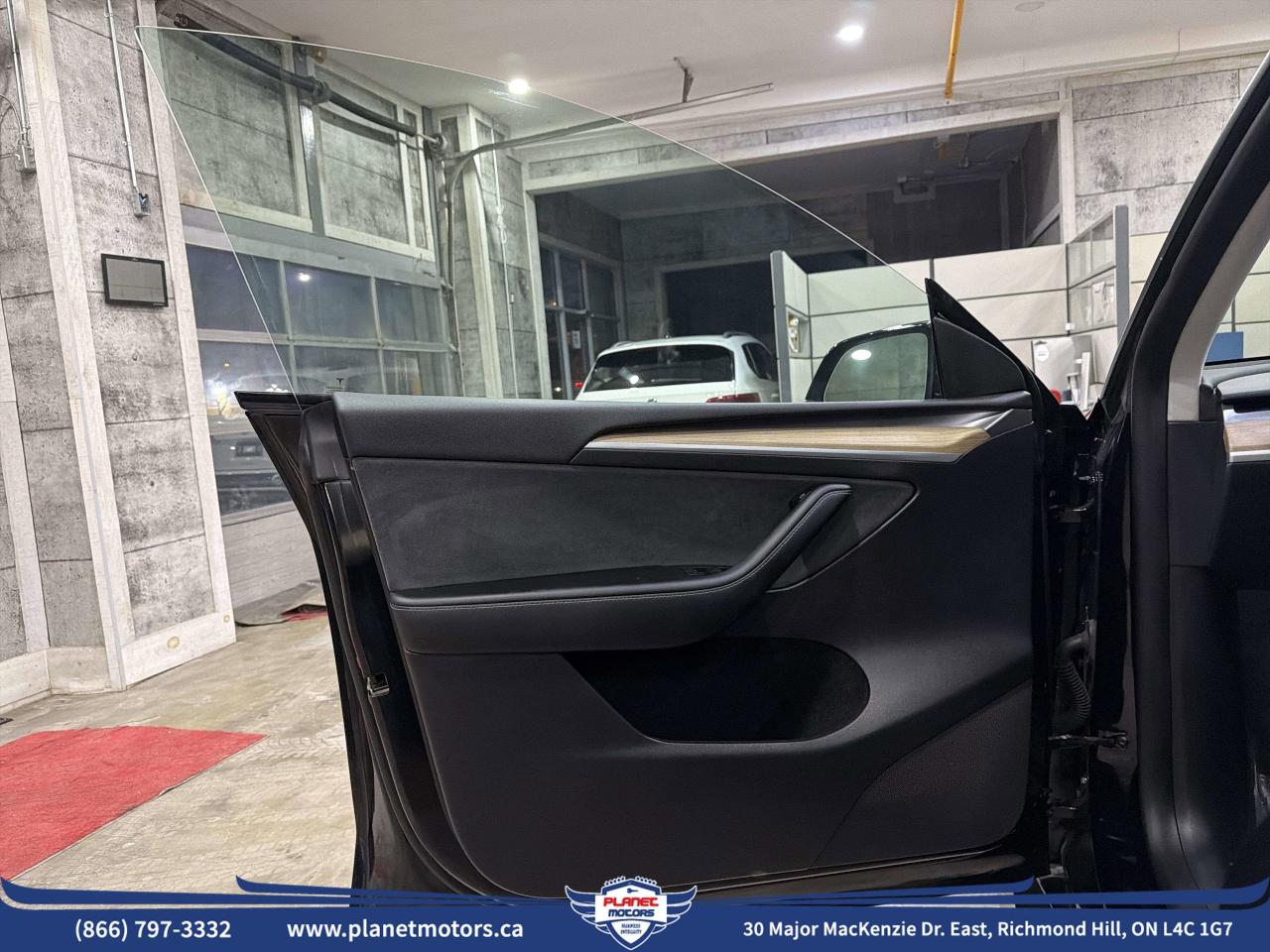 2023 Tesla Model Y LONG RANGE Photo