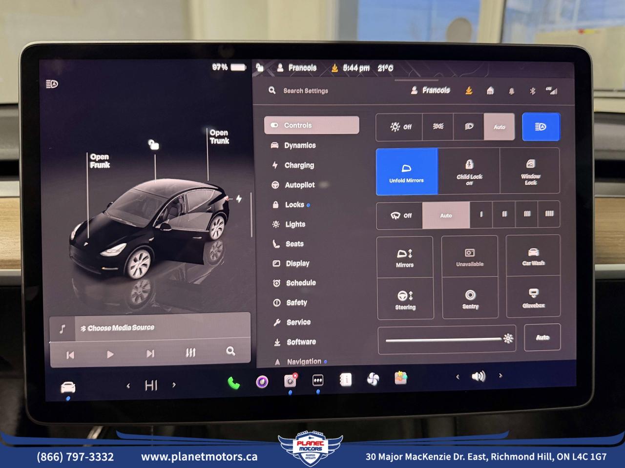 2023 Tesla Model Y LONG RANGE Photo