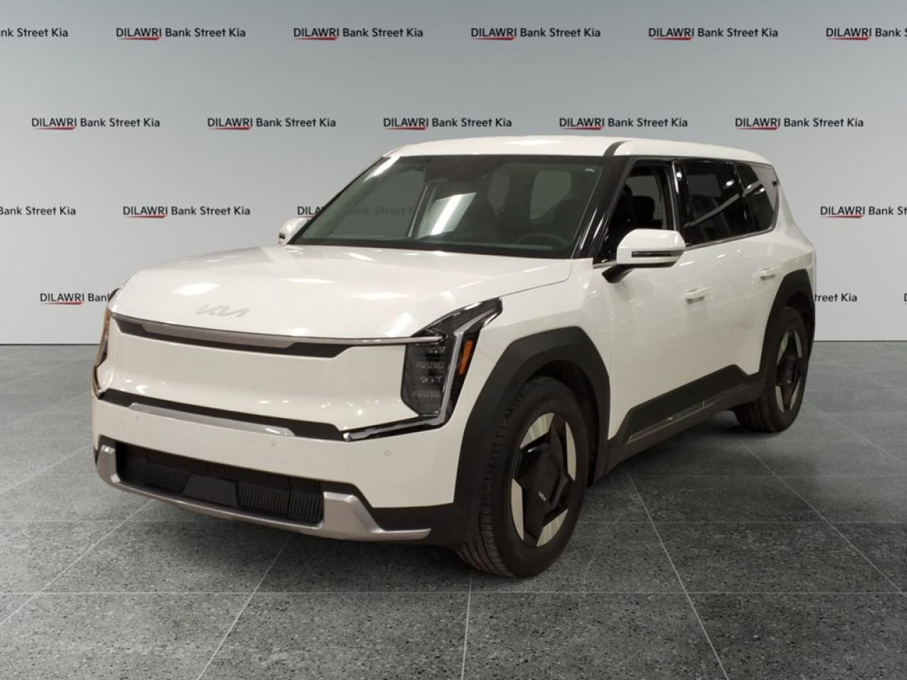 Used 2025 Kia EV9 Wind RWD for sale in Gloucester, ON