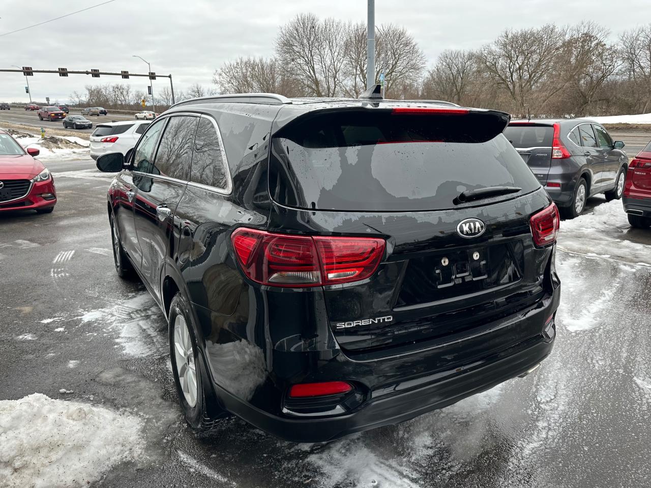 2019 Kia Sorento 3.3L LX Photo4