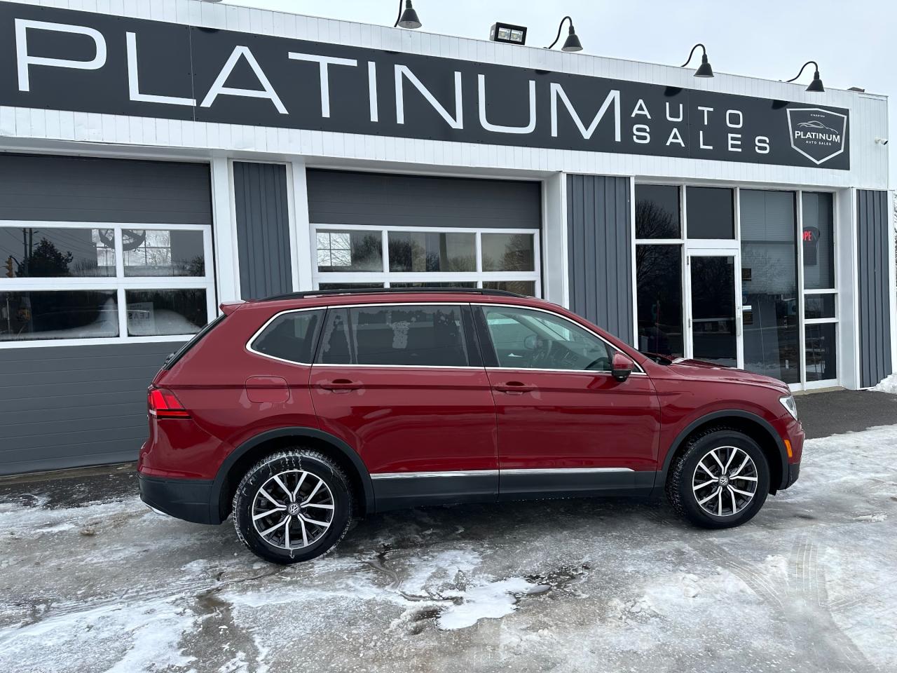 2020 Volkswagen Tiguan COMFORTLINE Photo2