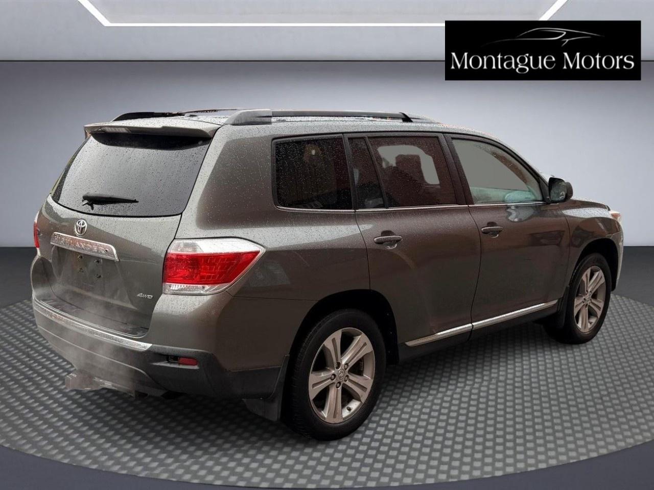 2011 Toyota Highlander 4WD 4DR Photo