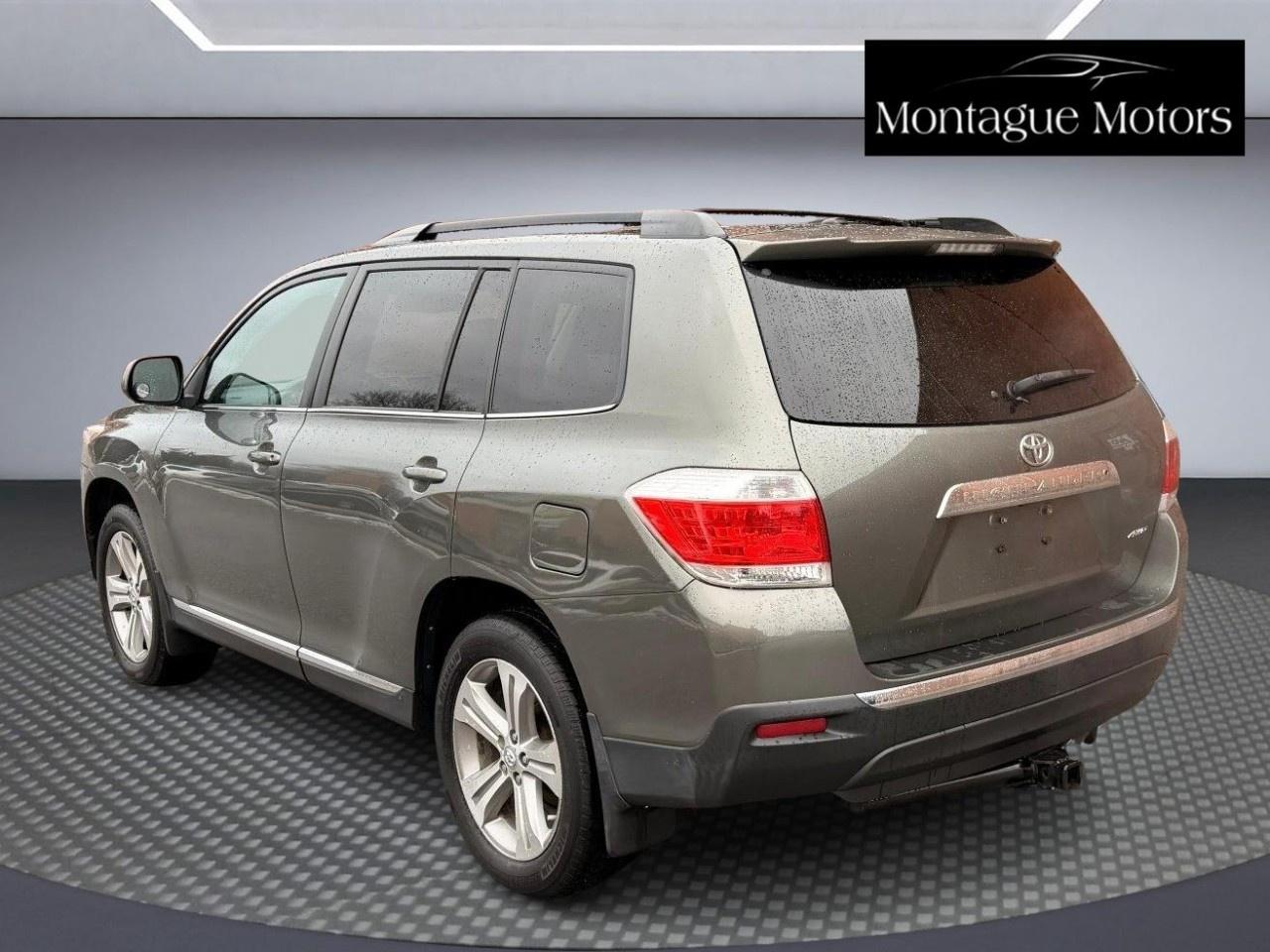 2011 Toyota Highlander 4WD 4DR Photo