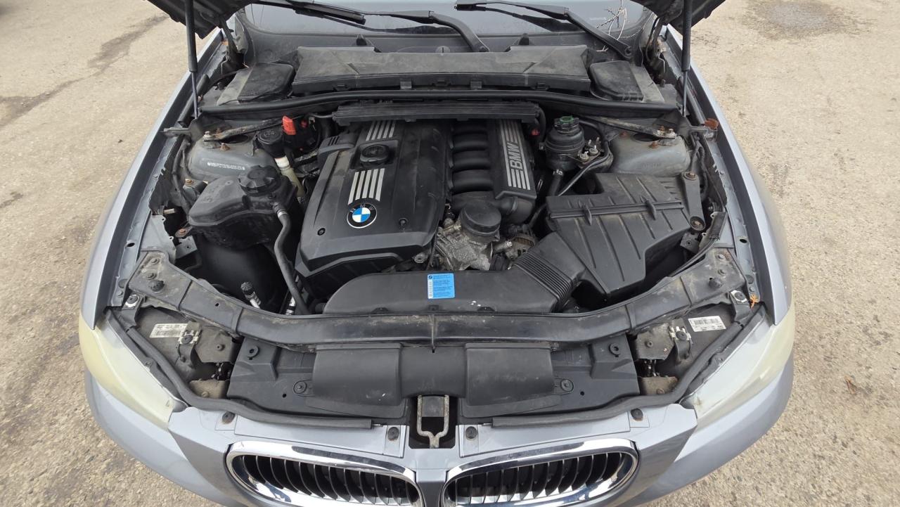 2011 BMW 3 Series 323i, AUTO, SEDAN, ONLY 157KMS, AS IS SPECIAL Photo