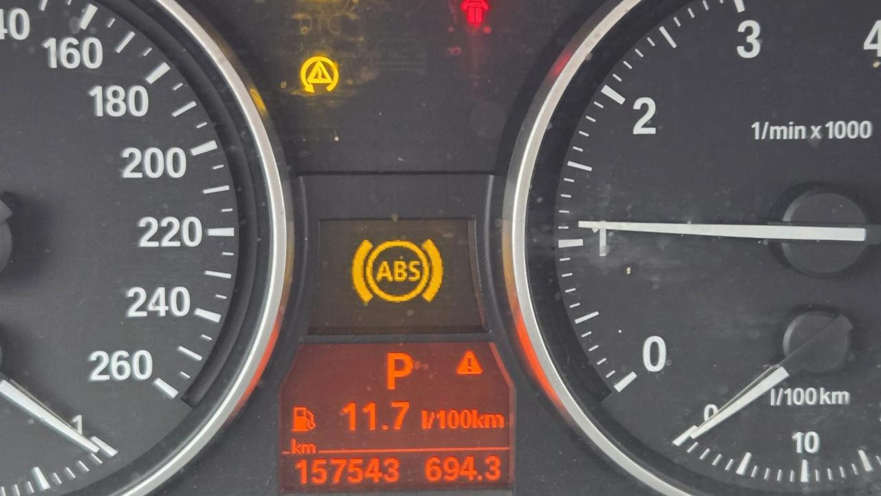 2011 BMW 3 Series 323i, AUTO, SEDAN, ONLY 157KMS, AS IS SPECIAL Photo