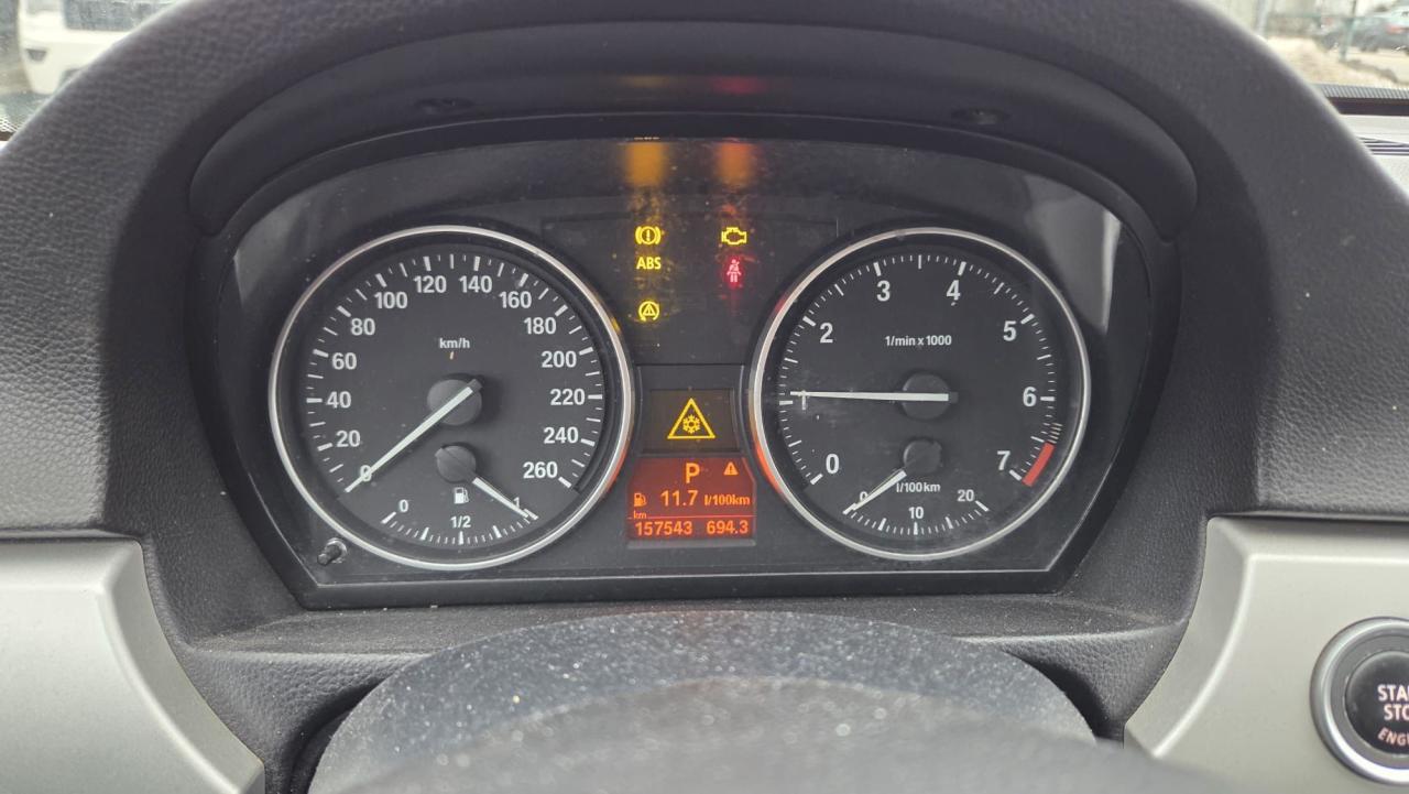 2011 BMW 3 Series 323i, AUTO, SEDAN, ONLY 157KMS, AS IS SPECIAL Photo