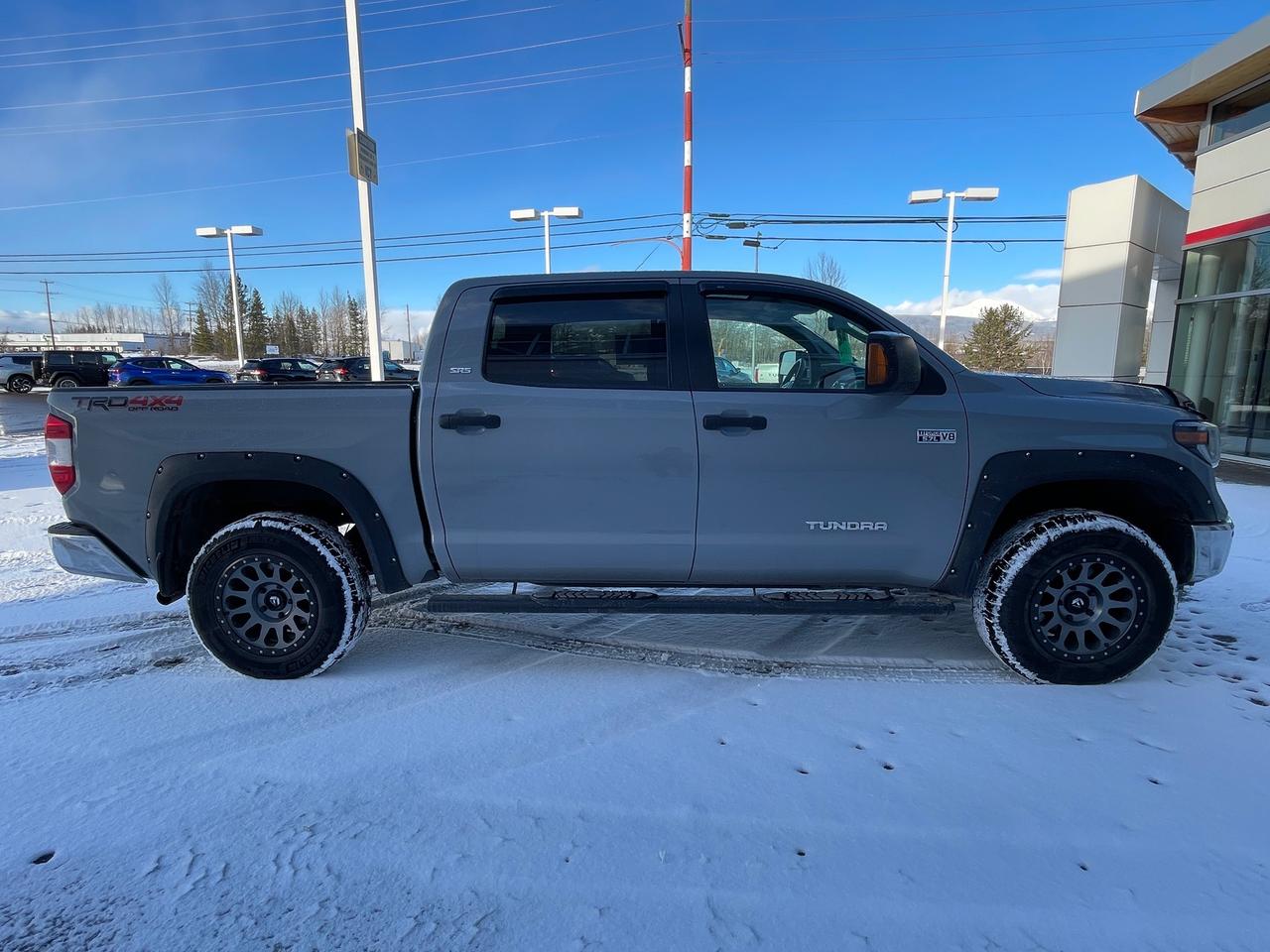 2020 Toyota Tundra SR5 Photo3