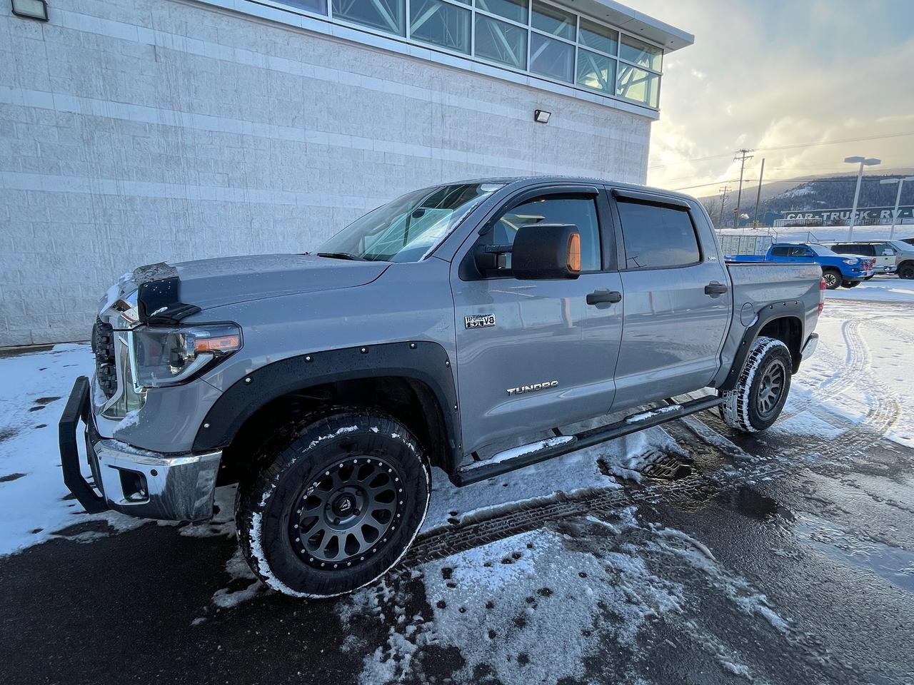 2020 Toyota Tundra SR5 Photo0