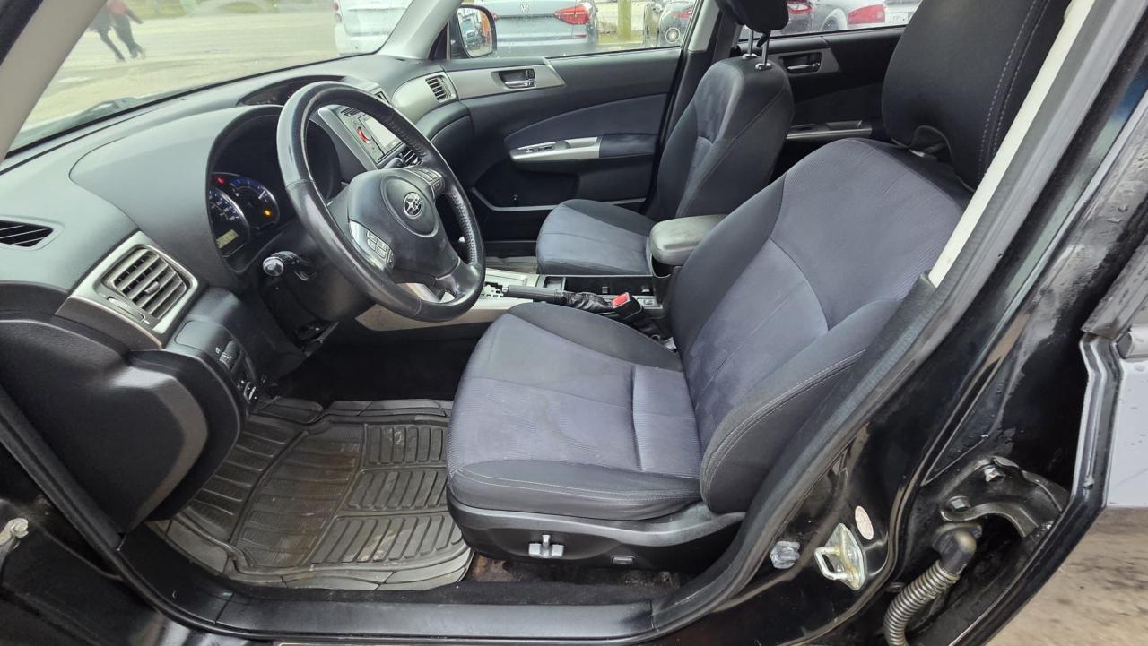 2010 Subaru Forester X Photo