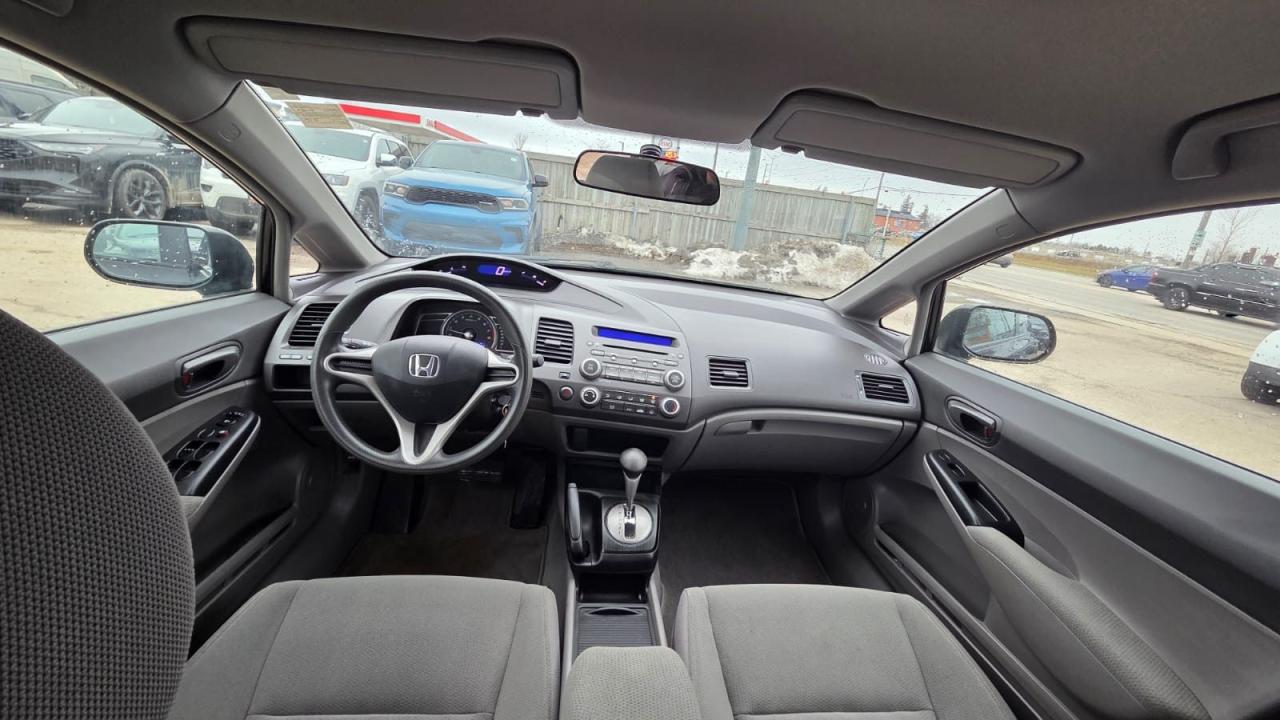 2010 Honda Civic DX, SEDAN, AUTO, ONLY 25,000KMS, CERTIFiED Photo