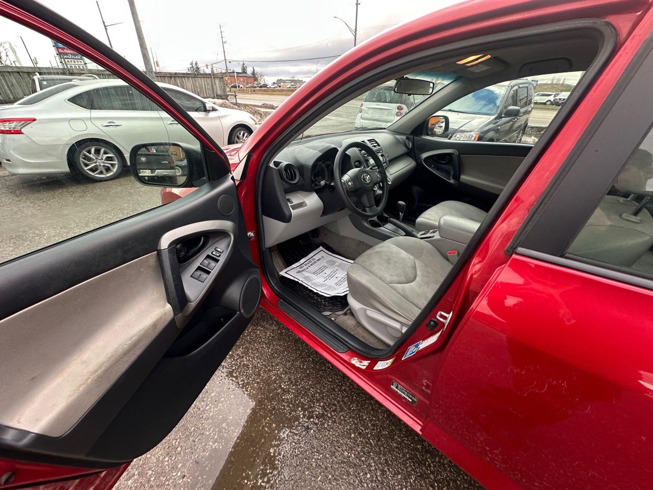 2012 Toyota RAV4 4 CYL, AUTO, RELIABLE, ONLY 198KMS, CERTIFIED Photo