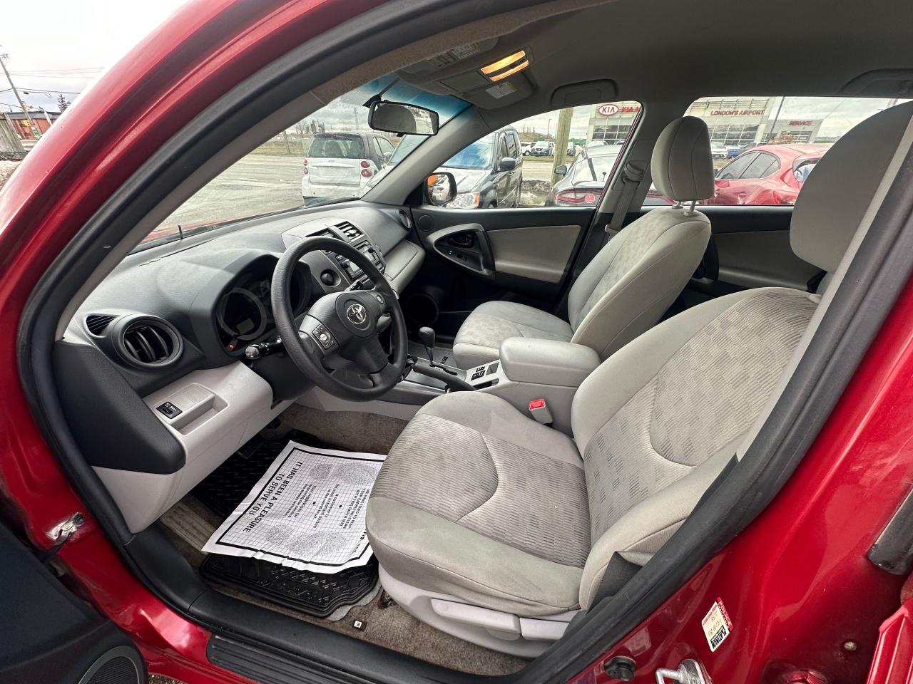 2012 Toyota RAV4 4 CYL, AUTO, RELIABLE, ONLY 198KMS, CERTIFIED Photo