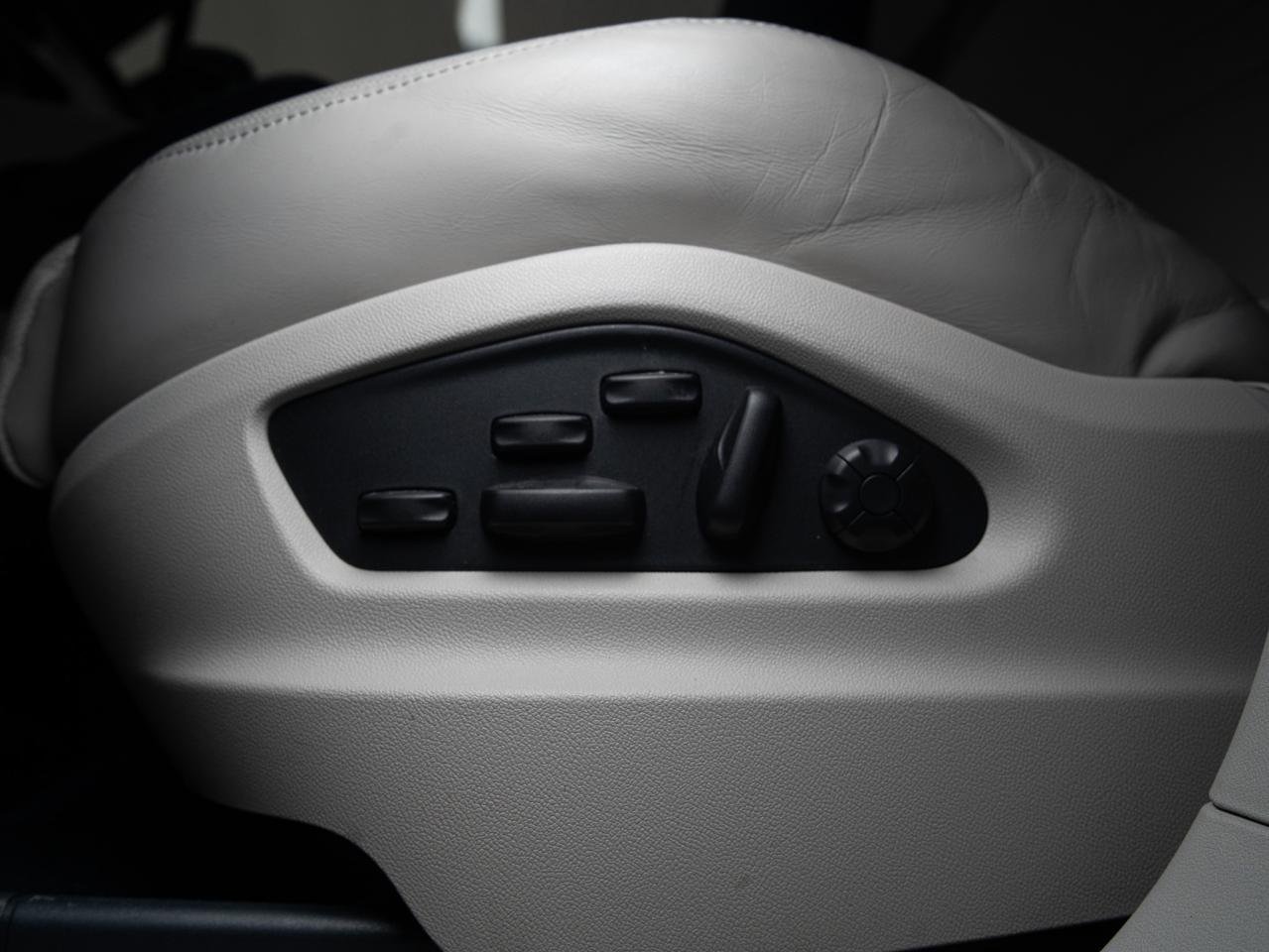 2023 Porsche Cayenne PLATINUM | E-HYBRID | COUPE | PREMIUM PLUS | 21 IN Photo