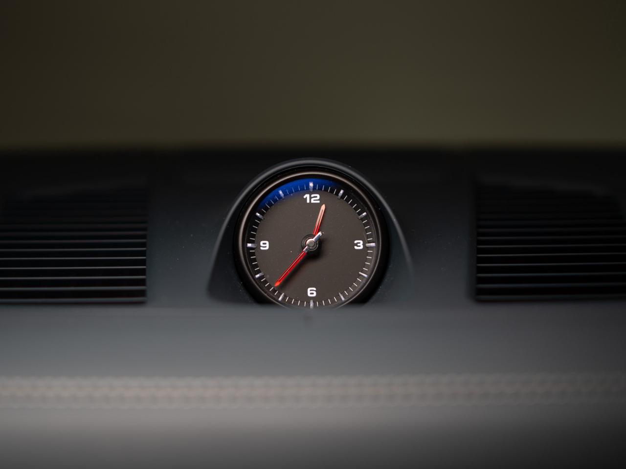 2023 Porsche Cayenne PLATINUM | E-HYBRID | COUPE | PREMIUM PLUS | 21 IN Photo