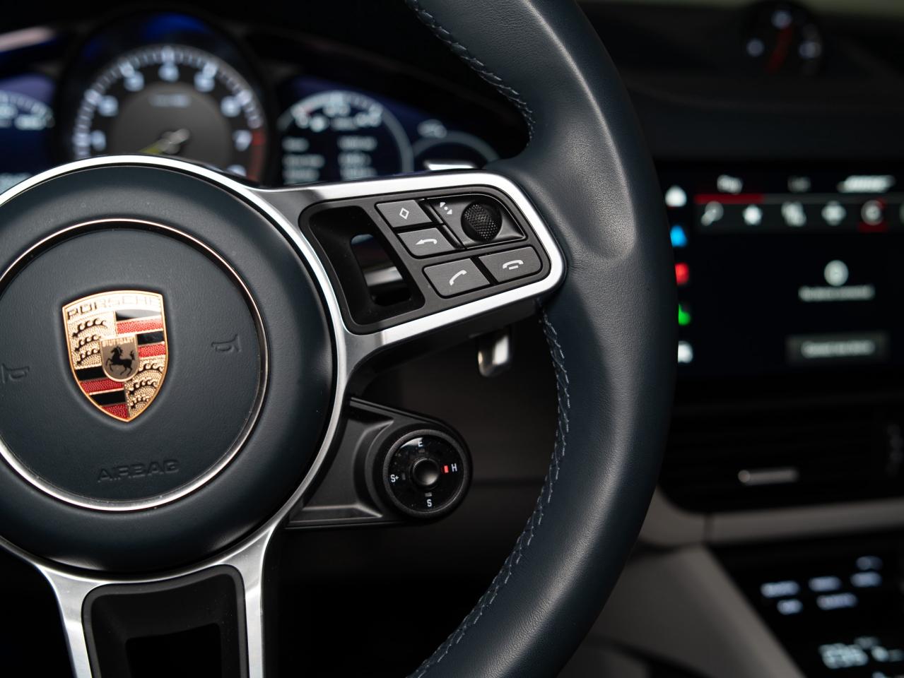 2023 Porsche Cayenne PLATINUM | E-HYBRID | COUPE | PREMIUM PLUS | 21 IN Photo