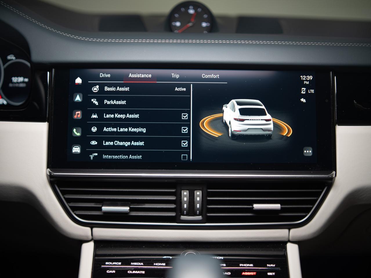 2023 Porsche Cayenne PLATINUM | E-HYBRID | COUPE | PREMIUM PLUS | 21 IN Photo