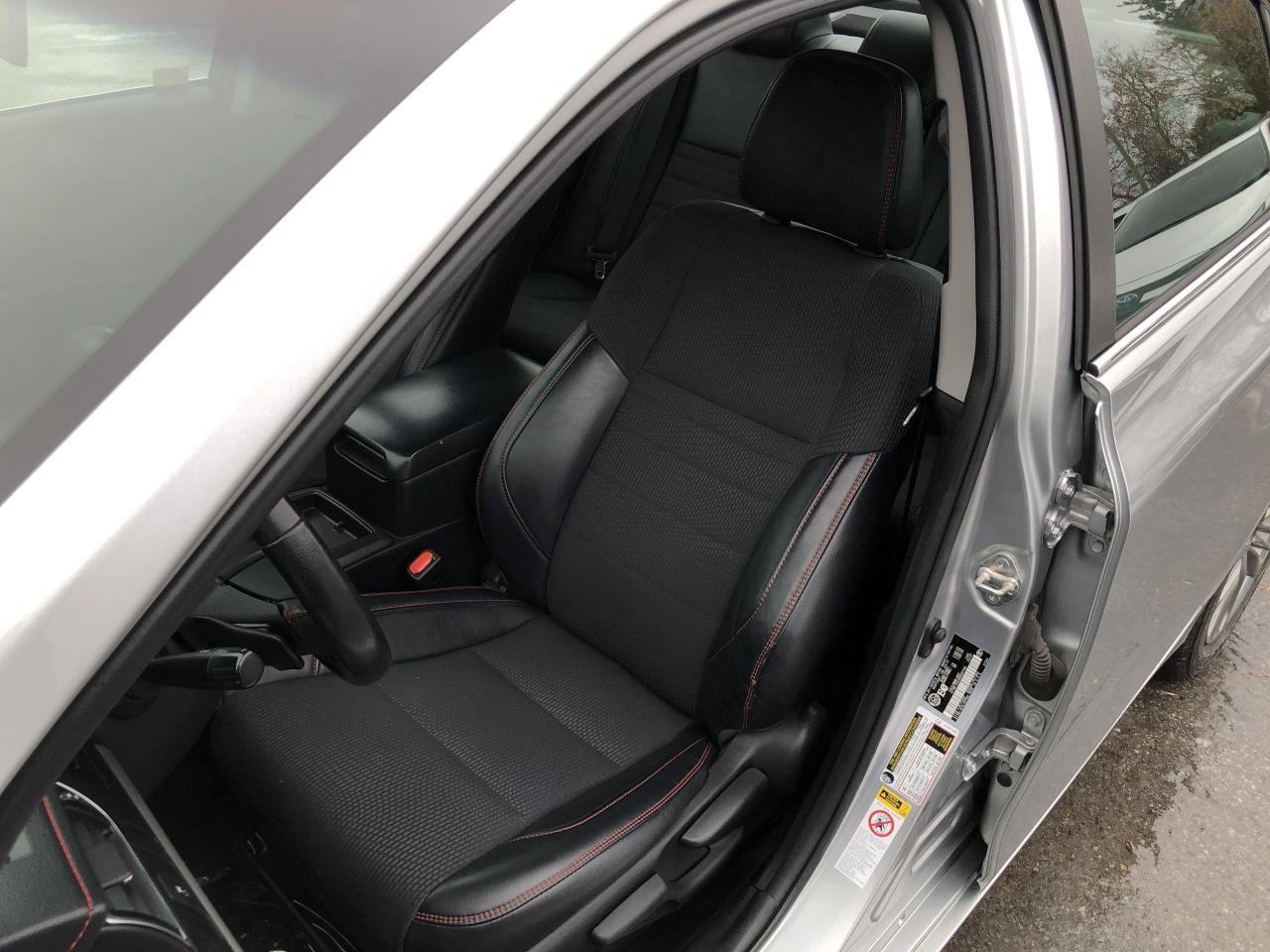 2017 Toyota Camry SE SE, SOFTEX/FABRIC, HTD. SEATS, BK. CAM, ALLOYS Photo