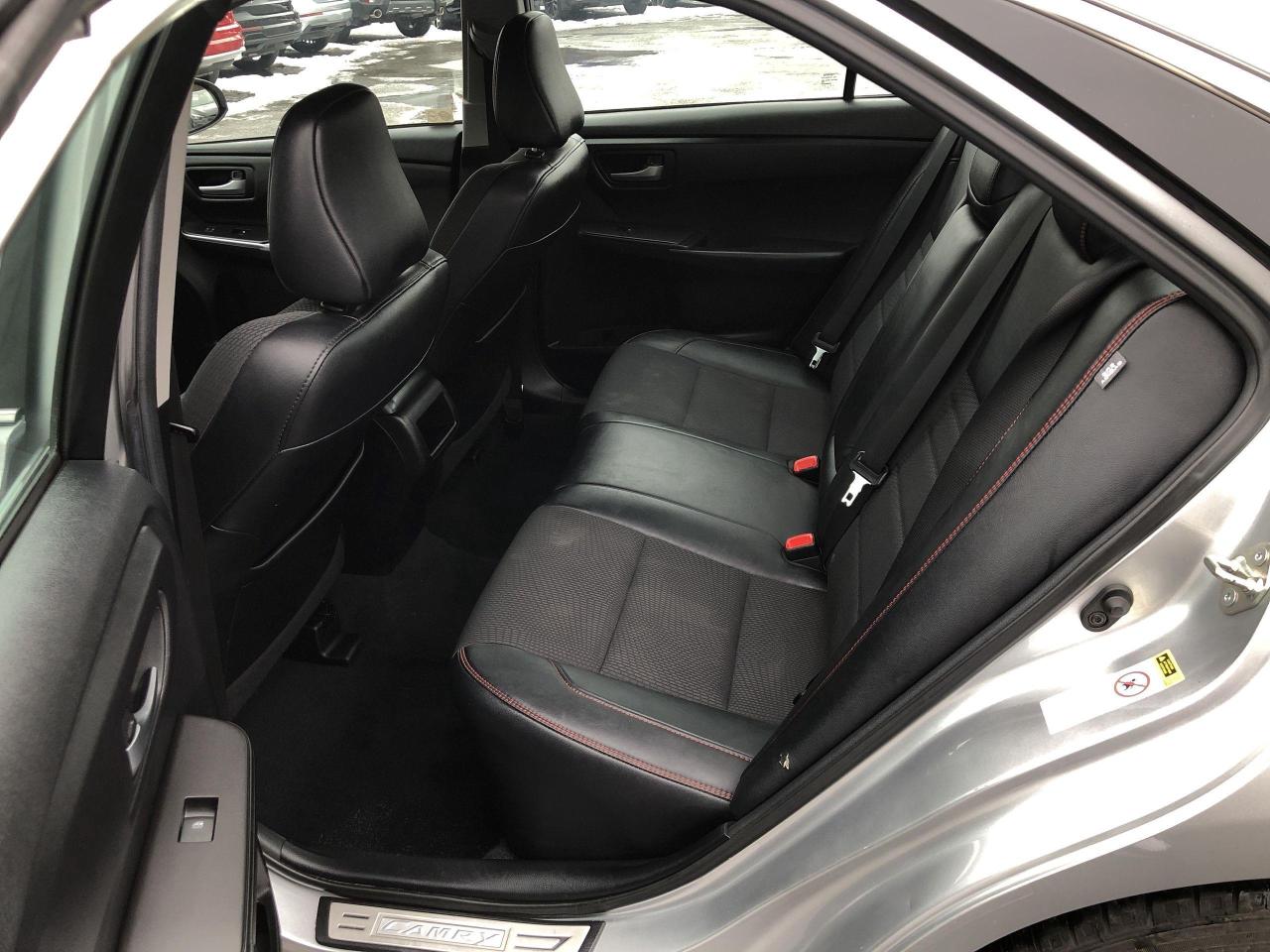 2017 Toyota Camry SE SE, SOFTEX/FABRIC, HTD. SEATS, BK. CAM, ALLOYS Photo