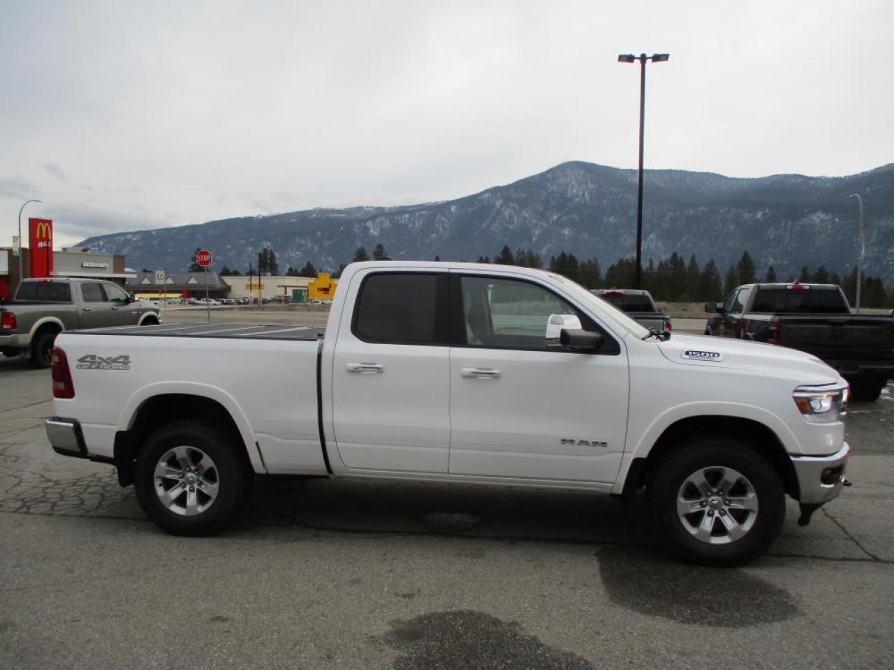 2020 RAM 1500 LARAMIE QUAD CAB 4WD - Photo #4