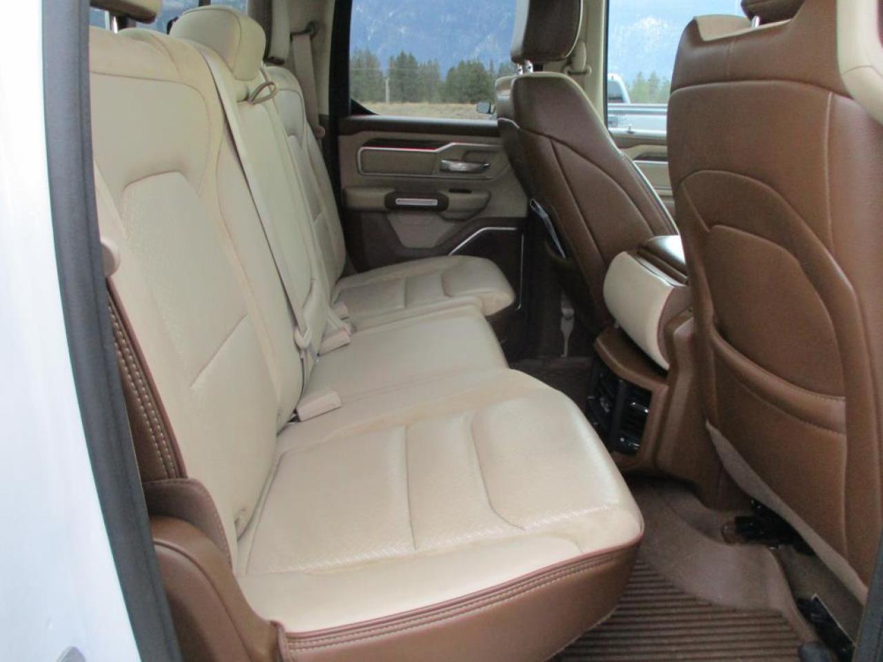 2020 RAM 1500 LARAMIE QUAD CAB 4WD Photo