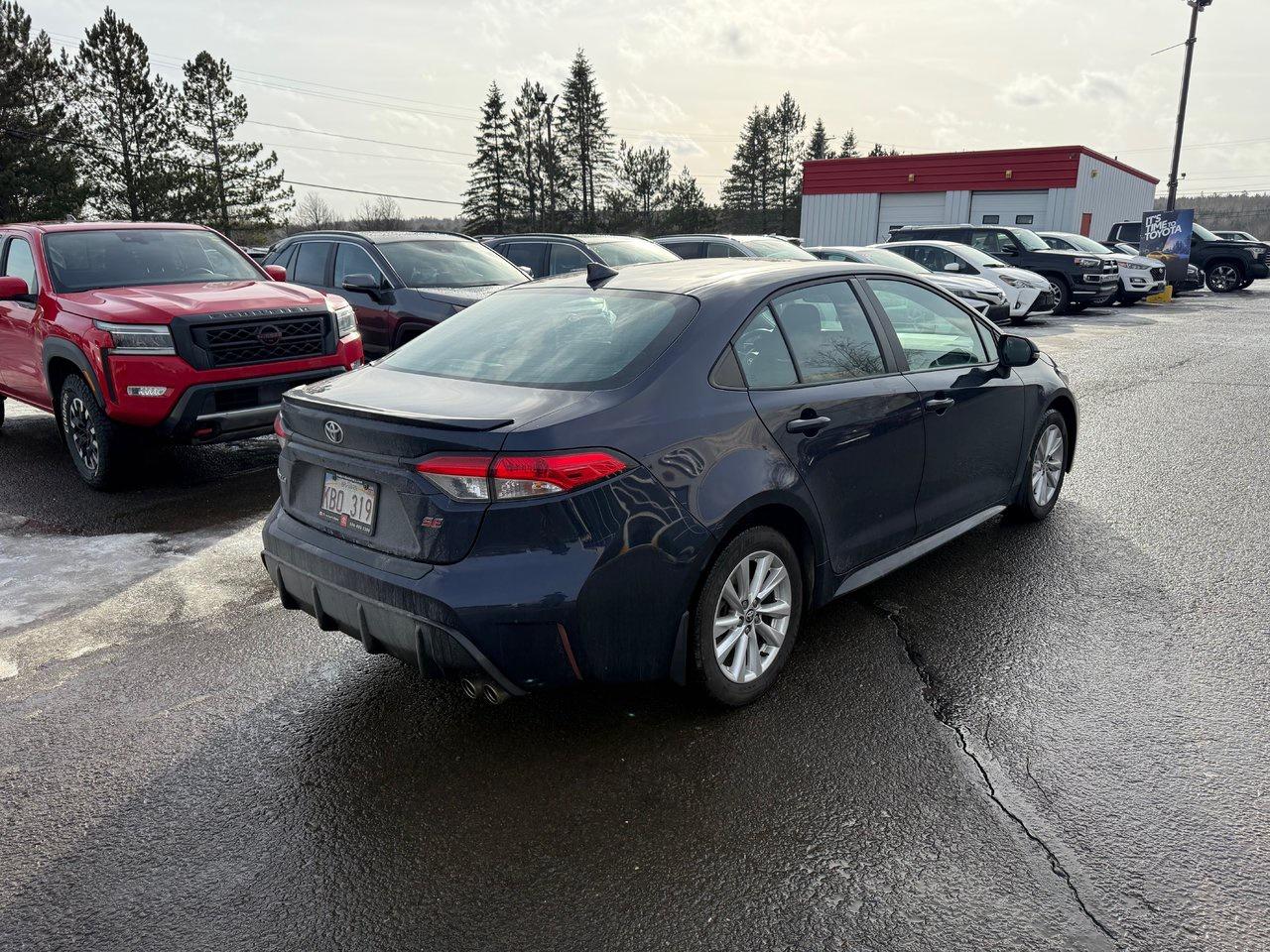 2023 Toyota Corolla SE Photo2