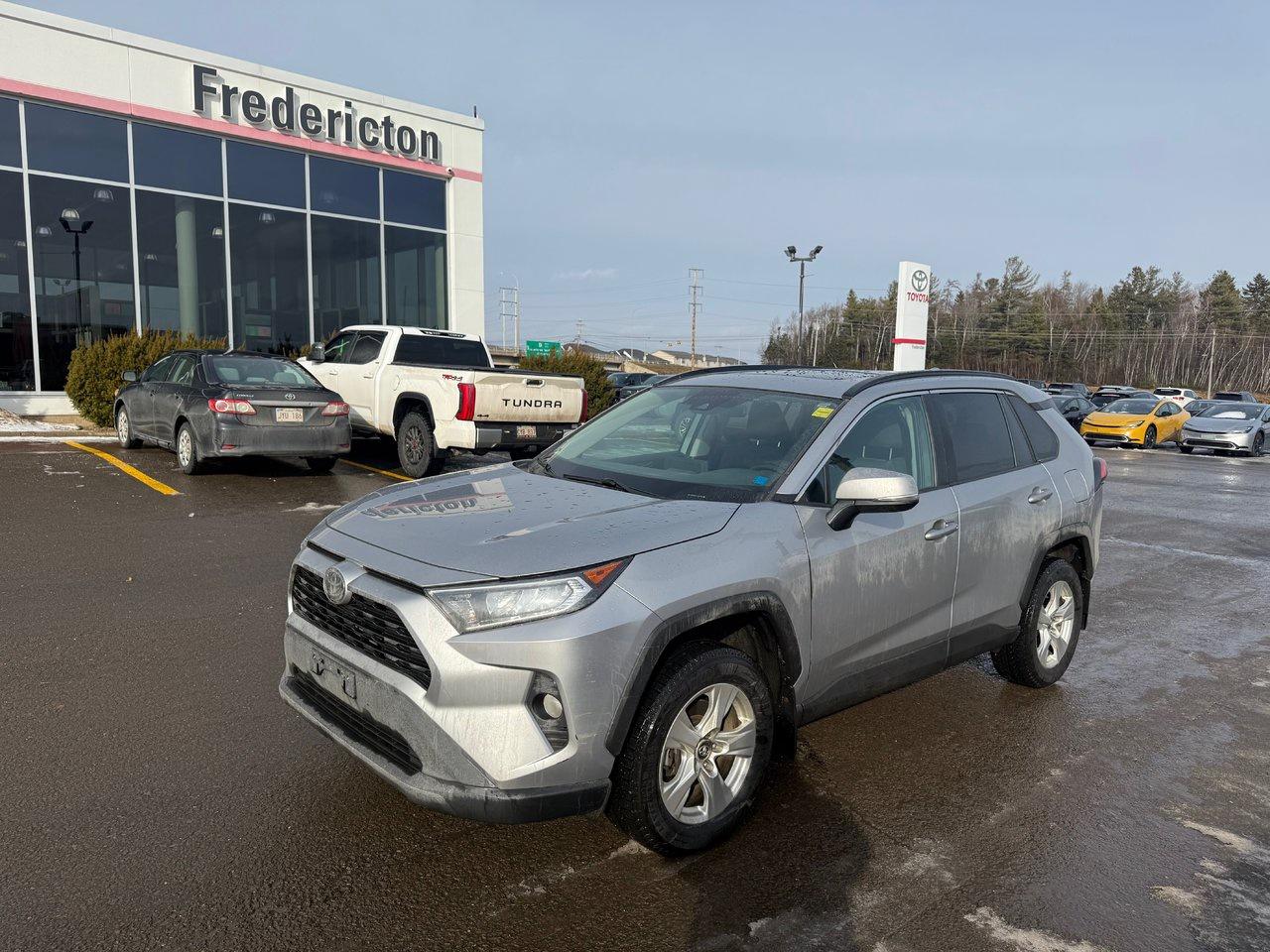 <meta charset=UTF-8 />
<p class=p1><span class=s1>This 2020 Toyota RAV4 XLE AWD is a versatile and confident SUV, perfect for year-round driving.</span> It features all-wheel drive, a power sunroof, heated front seats and steering wheel, power liftgate, advanced driver-assist tech like adaptive cruise control, lane keeping assist, blind spot monitoring, and LED headlights&mdash;delivering comfort, safety, and reliability in one well-rounded package.

<p class=p1><span class=s1>Why choose to buy from Fredericton Toyota?</span> When you buy from us, you&rsquo;re not just a customer. You&rsquo;re part of the family, and we&rsquo;re committed to providing exceptional service every step of the way.