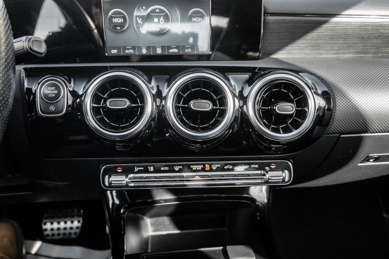 2022 Mercedes-Benz CLA-Class CLA 250 Photo