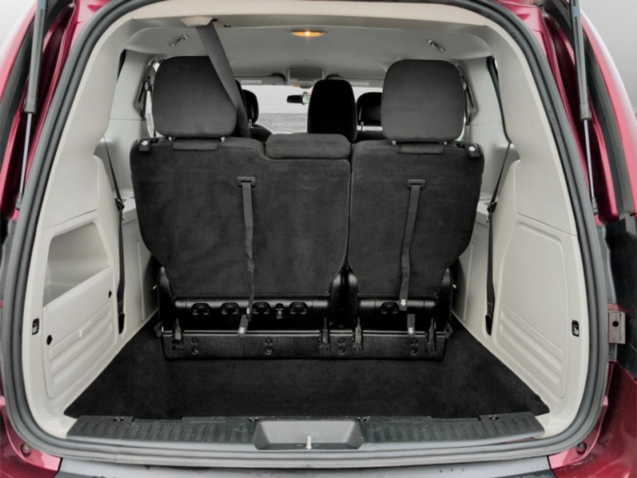 2017 Dodge Grand Caravan SE ``Canada Value Pkg``  **LOW KMS** Photo