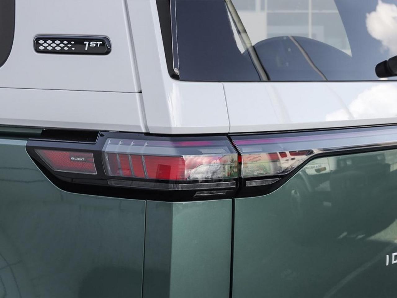 2025 Volkswagen ID. Buzz 1st Edition 4MOTION Photo