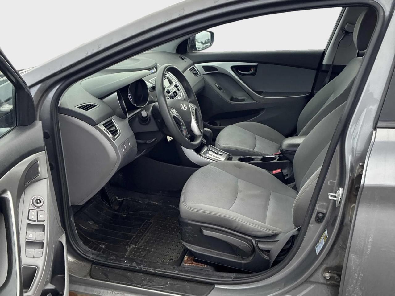 2013 Hyundai Elantra GL Photo4
