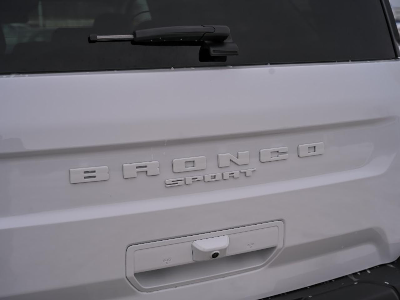 2026 Ford Bronco Sport Outer Banks Photo4