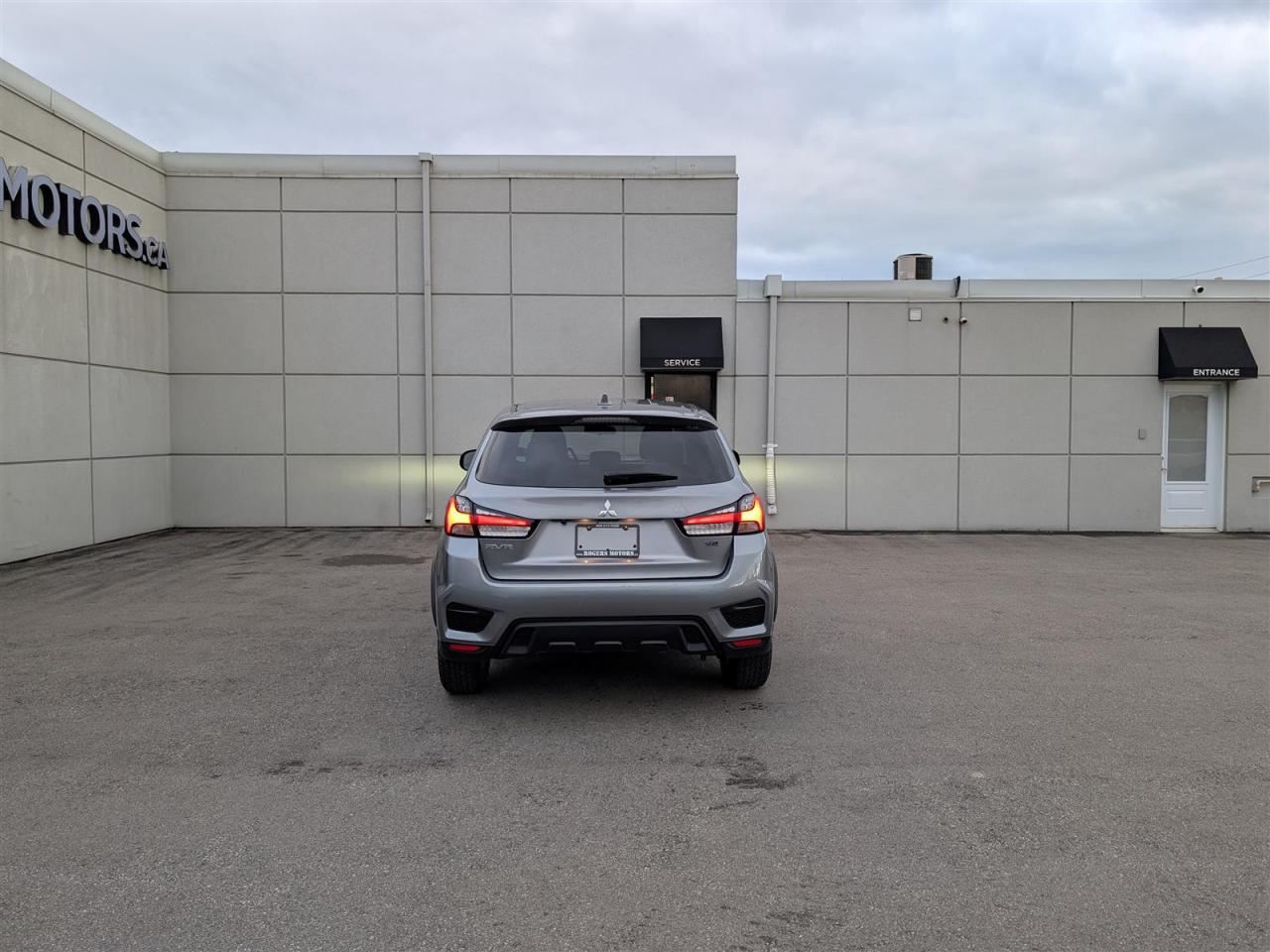 2022 Mitsubishi RVR SE AWD - REV CAM - HTD SEATS - BLUETOOTH Photo