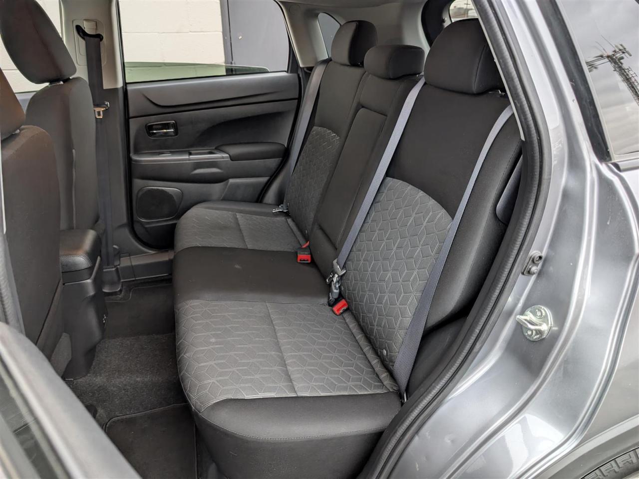 2022 Mitsubishi RVR SE AWD - REV CAM - HTD SEATS - BLUETOOTH Photo