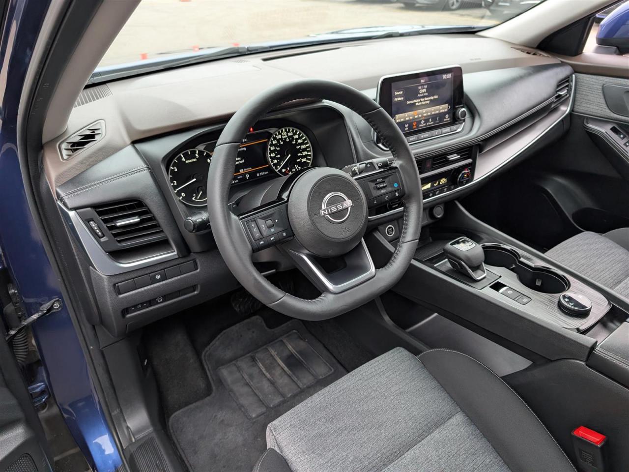 2023 Nissan Rogue SV AWD - PANO ROOF - 360 CAM - TECH FEATS Photo