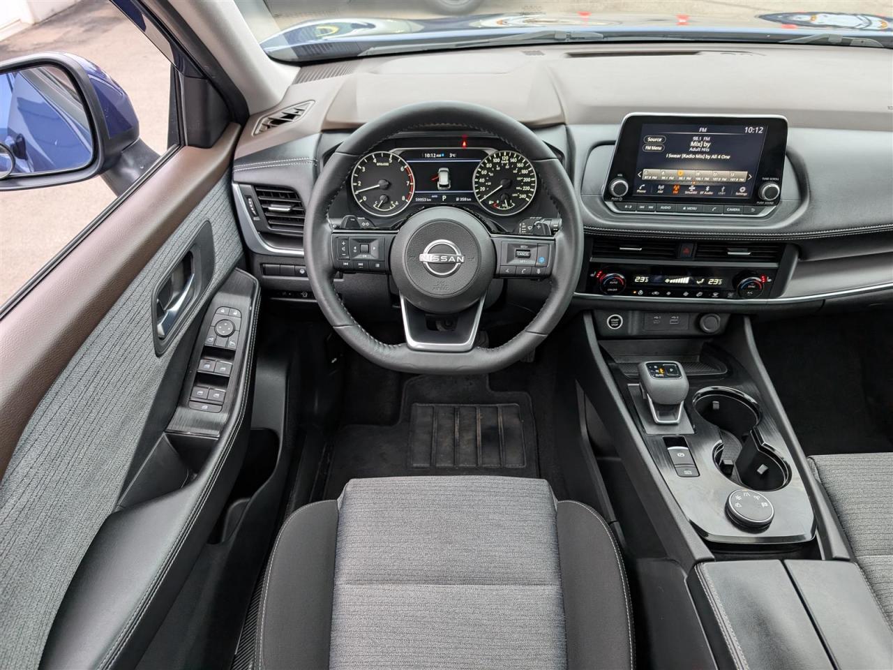 2023 Nissan Rogue SV AWD - PANO ROOF - 360 CAM - TECH FEATS