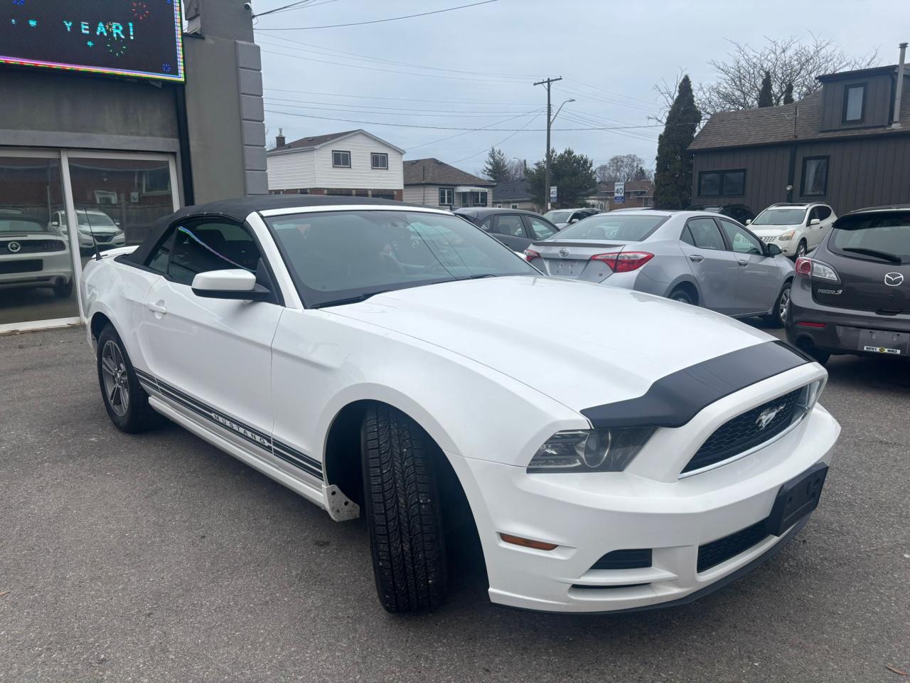 2013 Ford Mustang Premium Photo