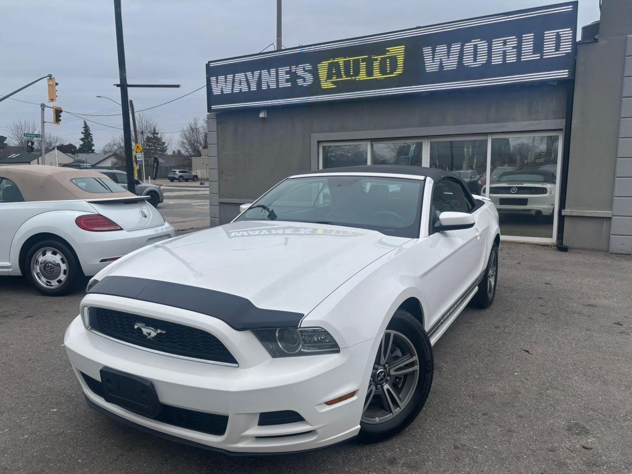 2013 Ford Mustang Premium Photo