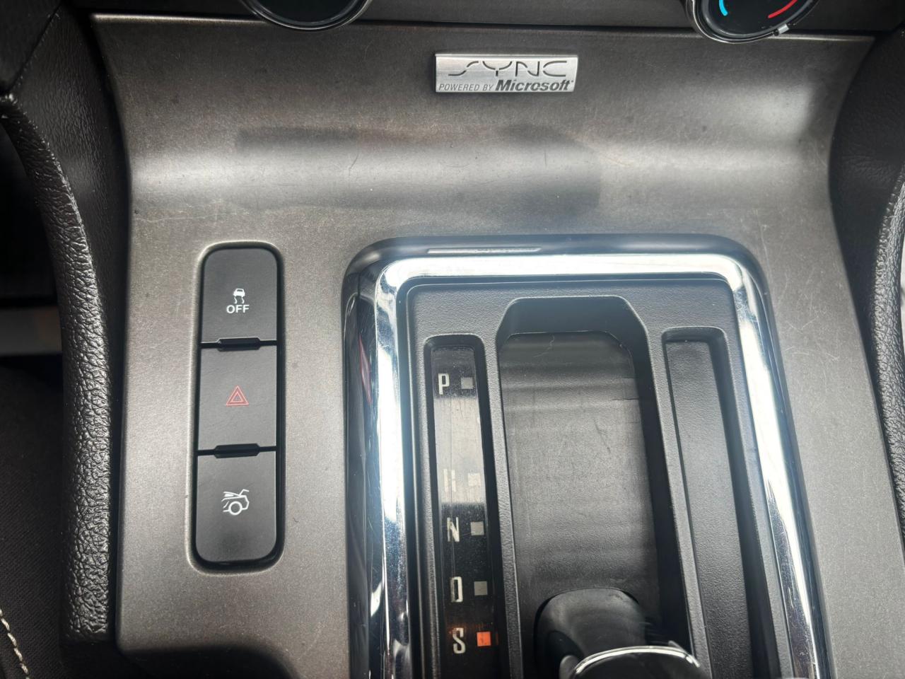 2013 Ford Mustang Premium Photo